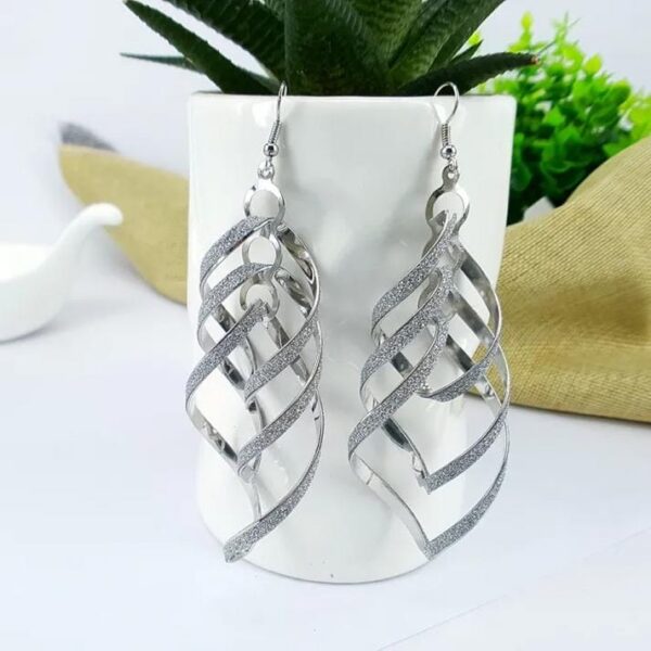 Elegant Spiral Dangle Drop Earrings - Image 3